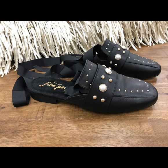 Free People Shoes - Final price 🍂🥂Last pair🍂🥂Free people mules
